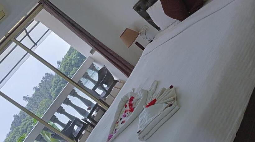 فندق Sal Riviera