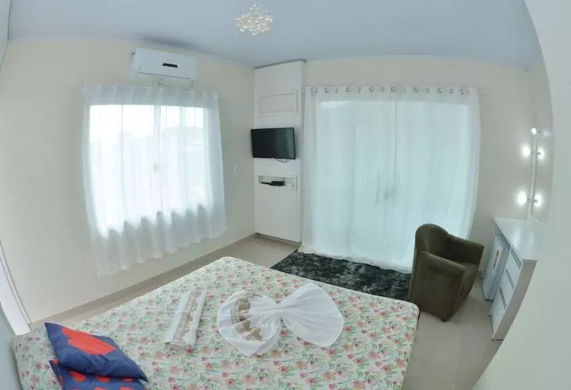 پانسیون Pousada Joana Guest House