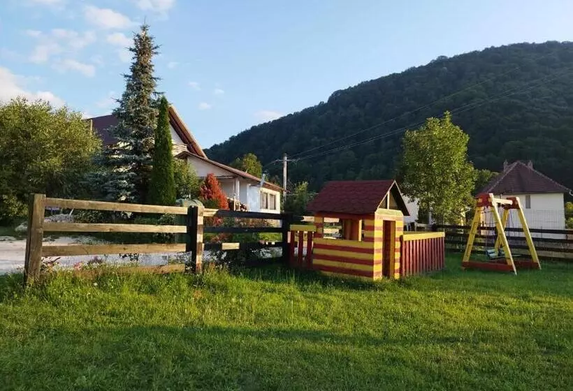 پانسیون Vila Alisa