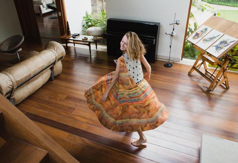 هاستل Chez Georges