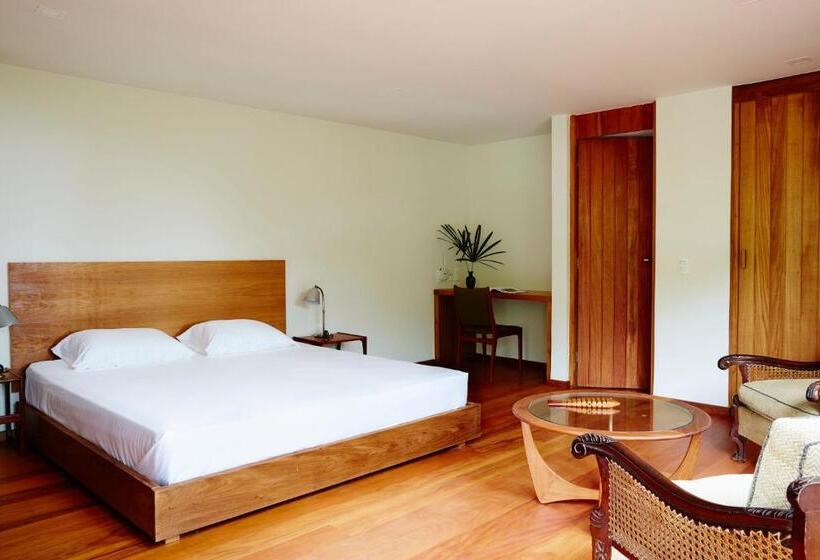 هاستل Chez Georges