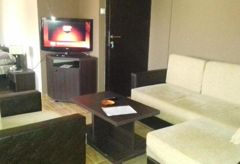 Pension (Hôtel basse catégorie) Asterix Rooms