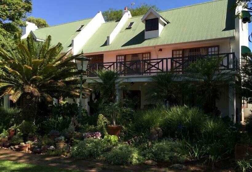 بنسيون Cuckoos Nest Guest House