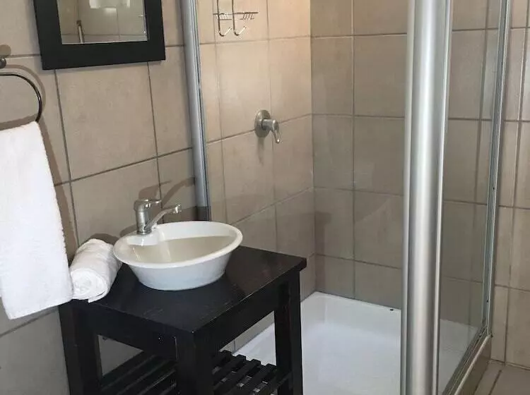 Majatalo Cuckoos Nest Guest House