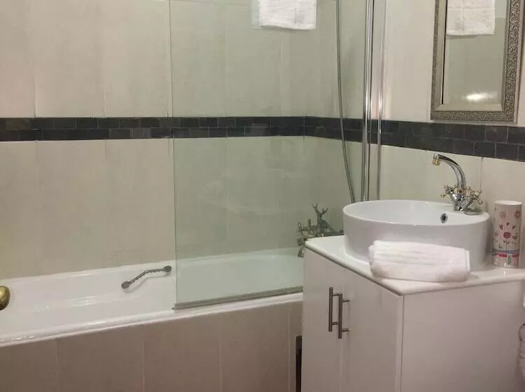 Majatalo Cuckoos Nest Guest House