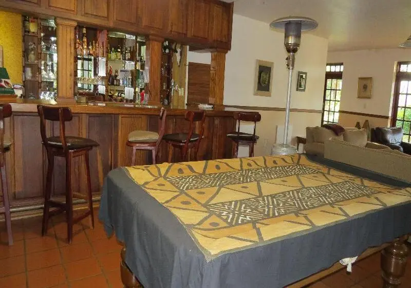 پانسیون Cuckoos Nest Guest House