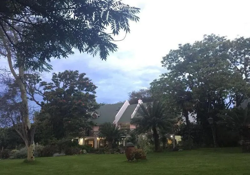پانسیون Cuckoos Nest Guest House