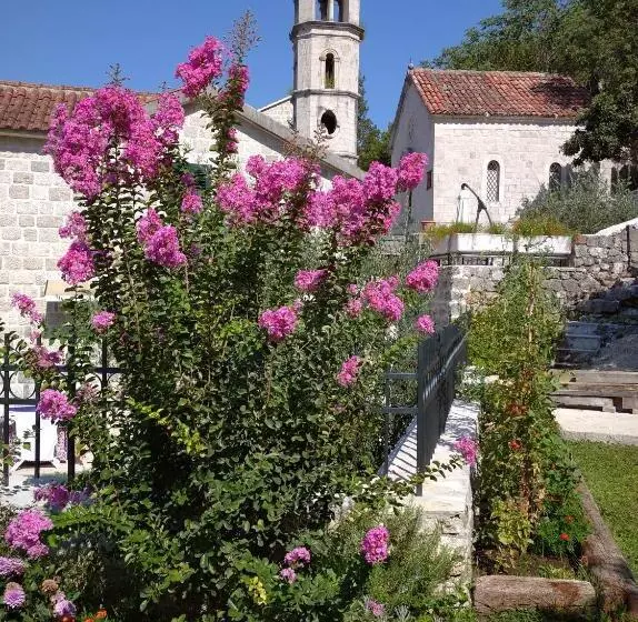 پانسیون Guest House Dragutinovic