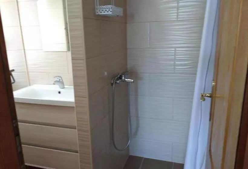 پانسیون Guest House Dragutinovic