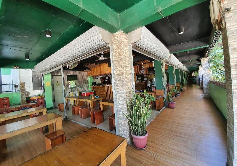 הוסטל Aosmec Square