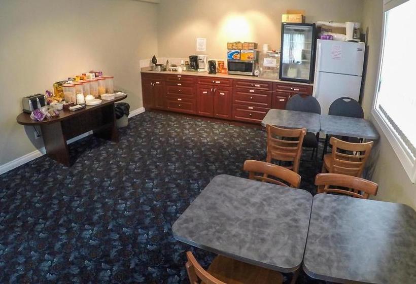 הוסטל Westwood Inn