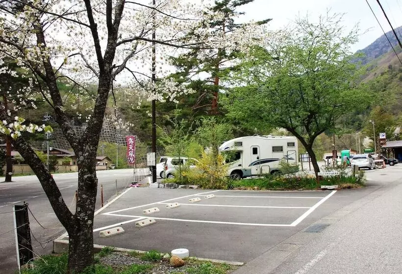 ペンション Guesthouse Tomoshibi