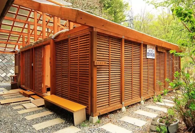 ペンション Guesthouse Tomoshibi