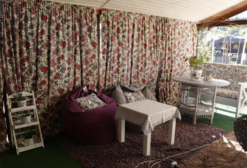 Pensione Kvitkovyi Rai