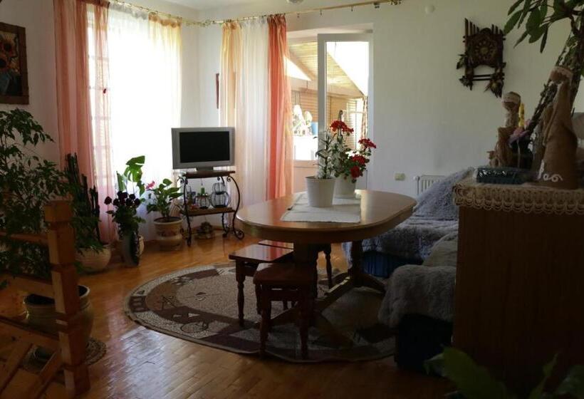 Pensione Kvitkovyi Rai