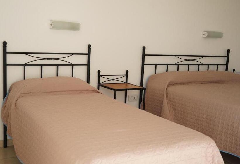 פנסיון La Posada De Salim