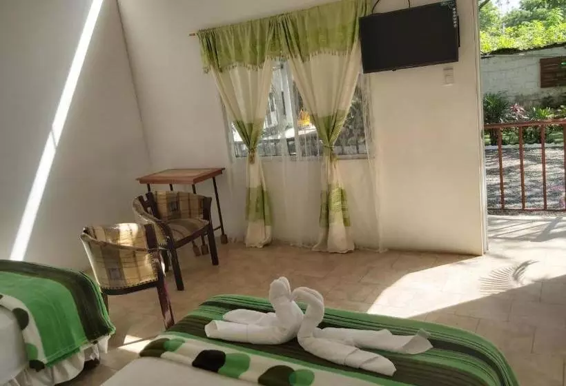 ペンション Hostal Gualingo