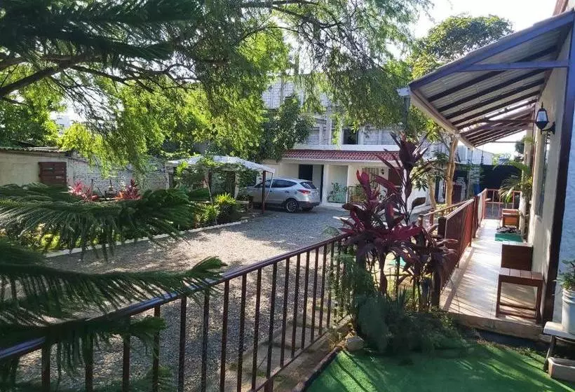 ペンション Hostal Gualingo