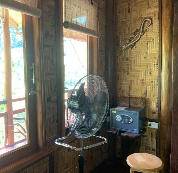 بنسيون Kupu Kupu Garden Guest House & Cafe