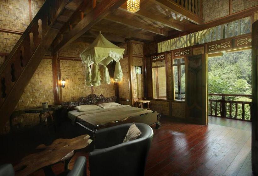 بنسيون Kupu Kupu Garden Guest House & Cafe