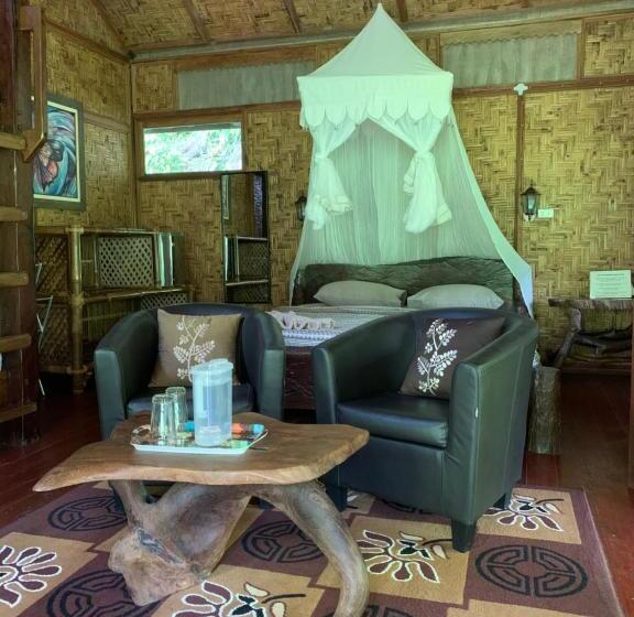 بنسيون Kupu Kupu Garden Guest House & Cafe