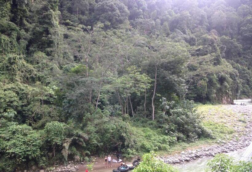 بنسيون Kupu Kupu Garden Guest House & Cafe