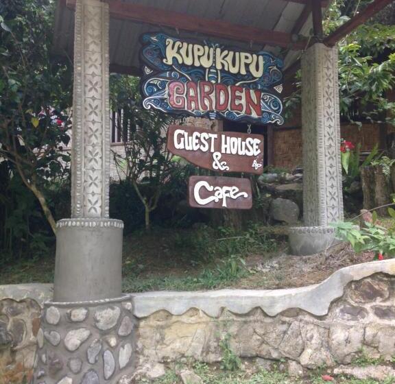 بنسيون Kupu Kupu Garden Guest House & Cafe