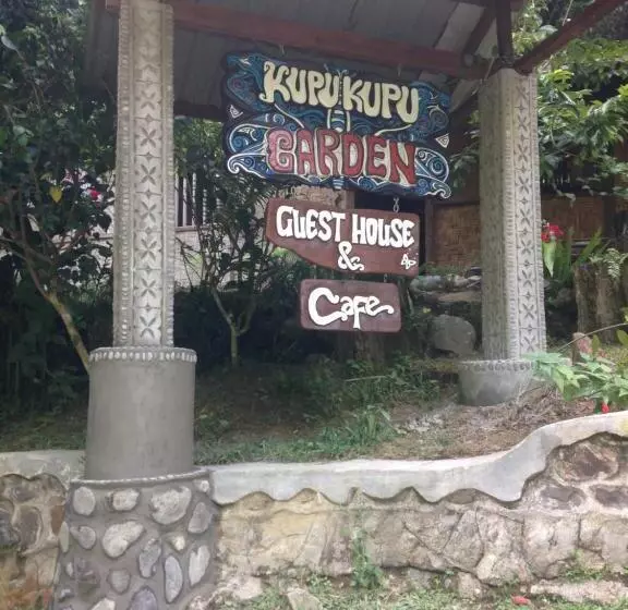 Majatalo Kupu Kupu Garden Guest House & Cafe