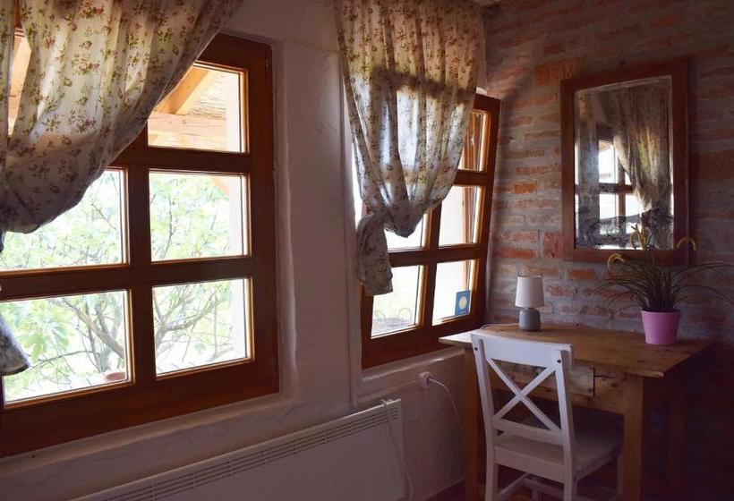 פנסיון Remete Lak