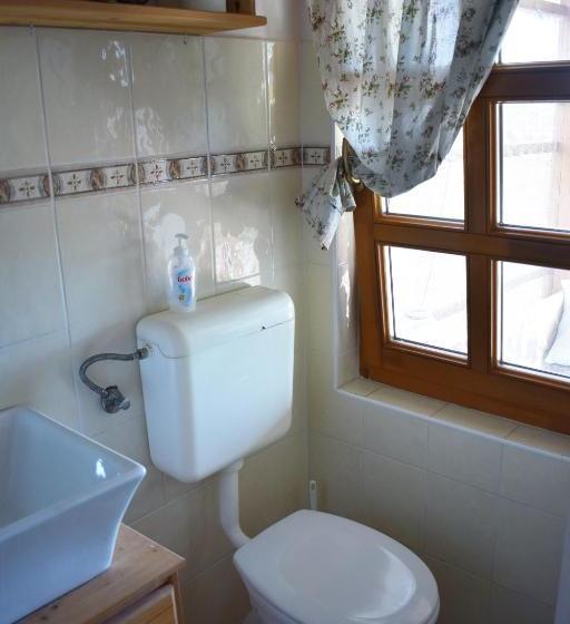 פנסיון Remete Lak