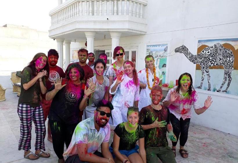 Albergue Jaipur Sundeck