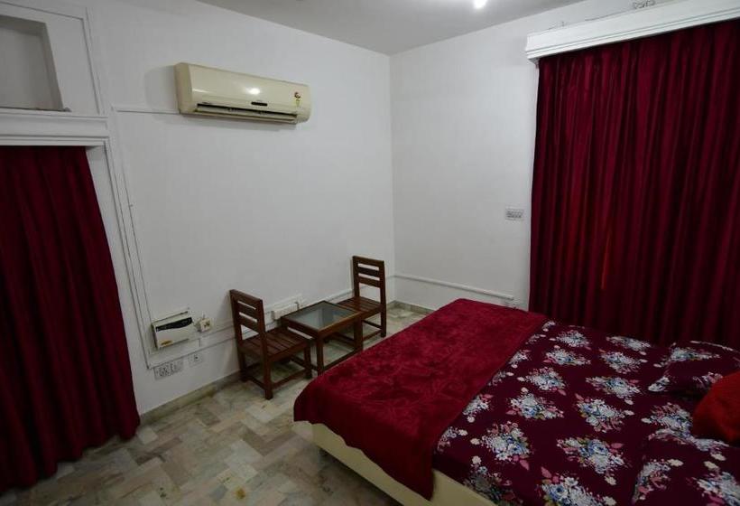 Albergue Jaipur Sundeck