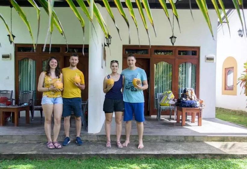 ペンション Hideaway Homestay Habarana