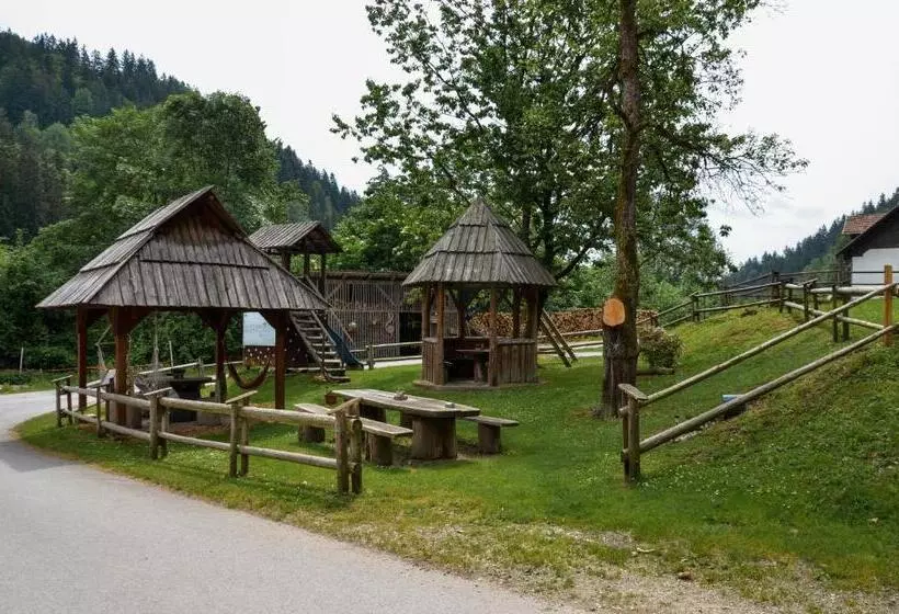 هتل Farm Stay Loger
