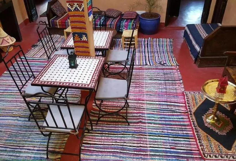 ペンション Cinema Riad