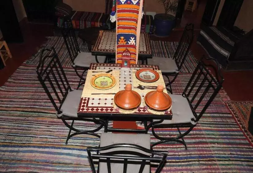 ペンション Cinema Riad