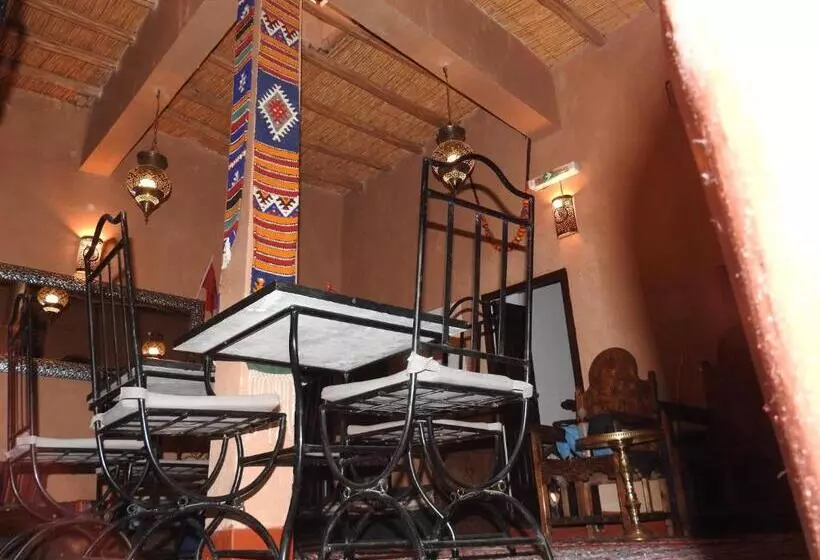 ペンション Cinema Riad