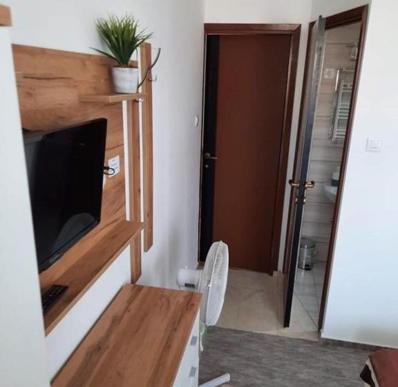 پانسیون Fiesta Apartman