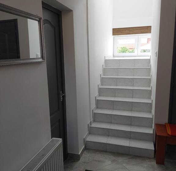 پانسیون Fiesta Apartman