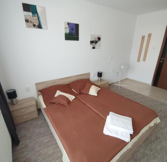 پانسیون Fiesta Apartman