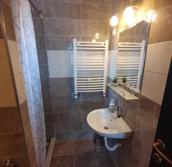 پانسیون Fiesta Apartman