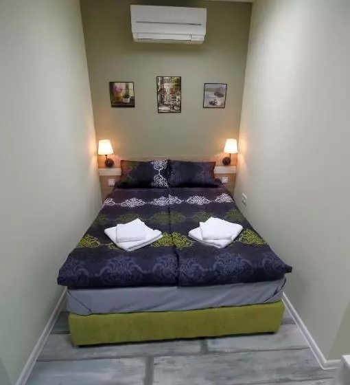 پانسیون Guest House The House топ център габрово