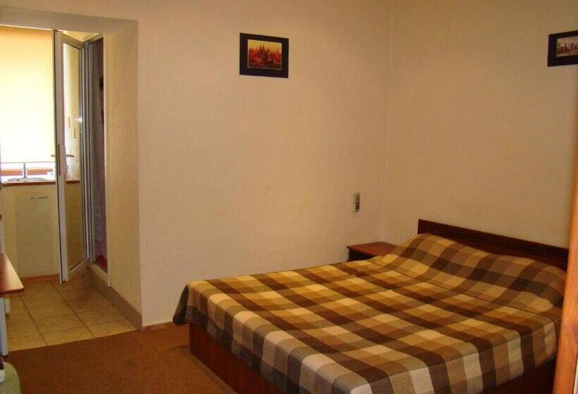 هاستل Mini Hotel In Odessa Yard