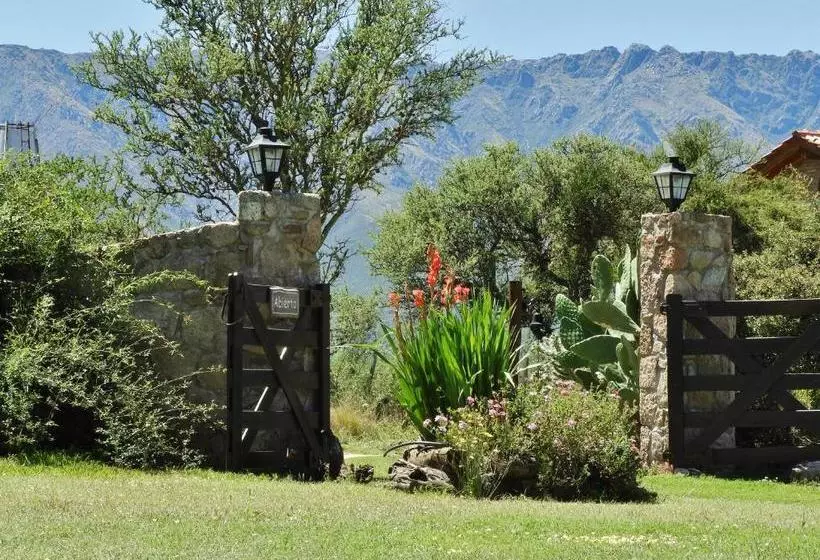 Retkeilymaja Posada Terracota