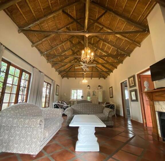 פנסיון Arcadia Luxury Guesthouse