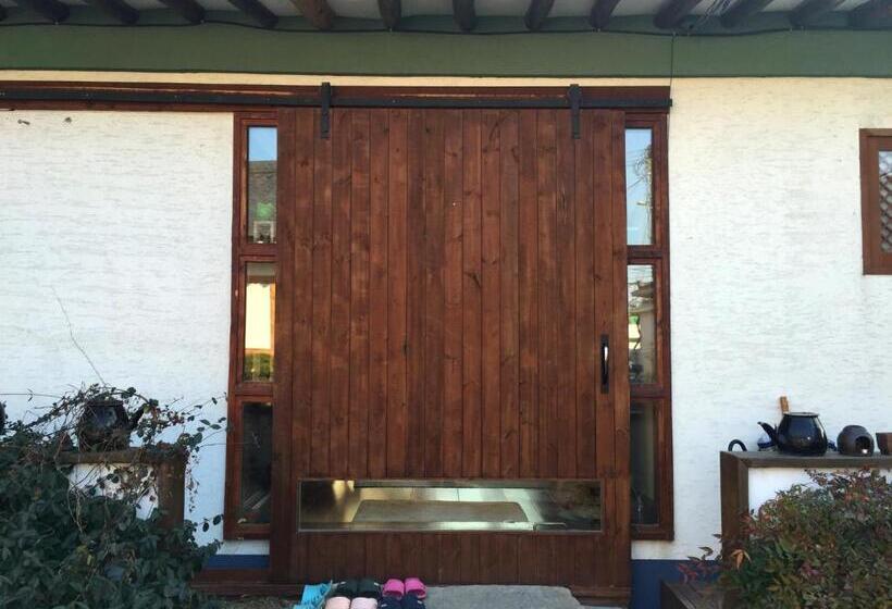 Pension Dorandoran Guesthouse