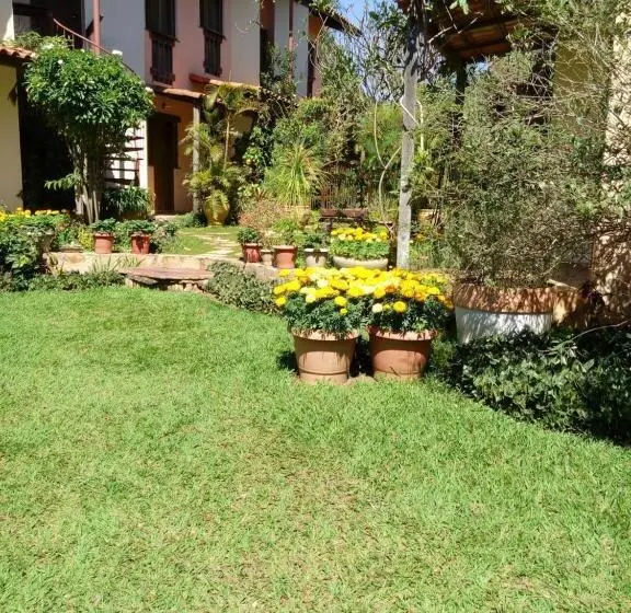 Majatalo Eco Pousada Jardim Do Eden