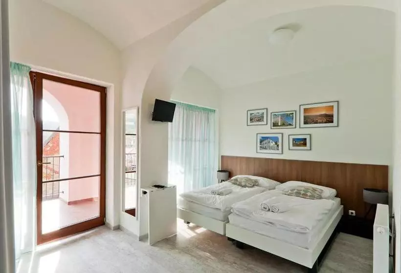 Majatalo Městský Penzion Mikulov