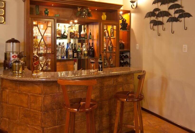 Pension (Hôtel basse catégorie) Pousada Ararinha Azul