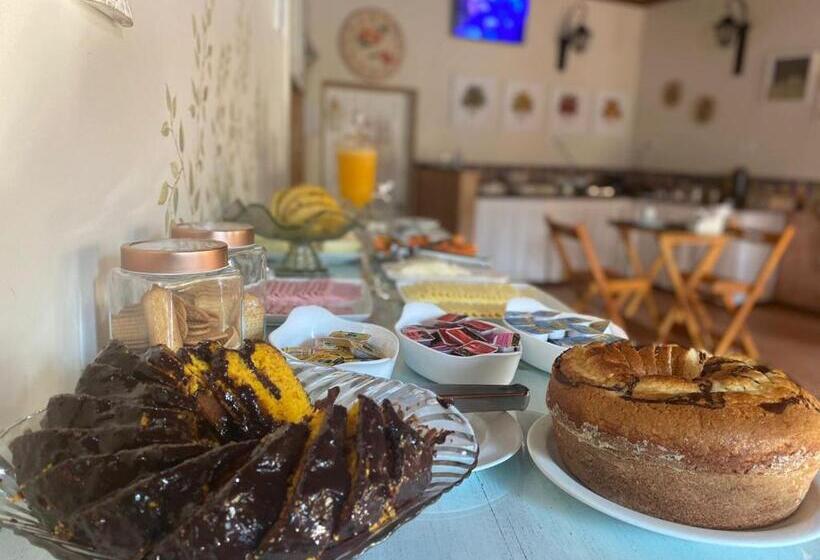 Pension (Hôtel basse catégorie) Pousada Ararinha Azul